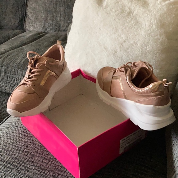 Sneakers! - Picture 1 of 7